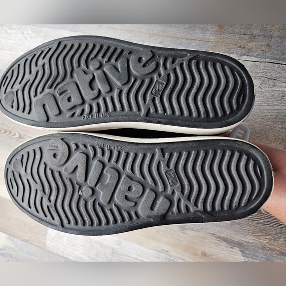 Native Shoes Jefferson style Black Adult Size Men's 6 or Women's 8 - Picture 5 of 8